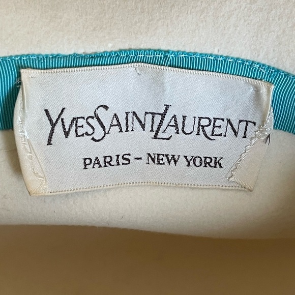 Vintage 1960S YVES SAINT
LAURENT YSL SCULPTED
IVORY FELT FEDORA HAT - Picture 15 of 16